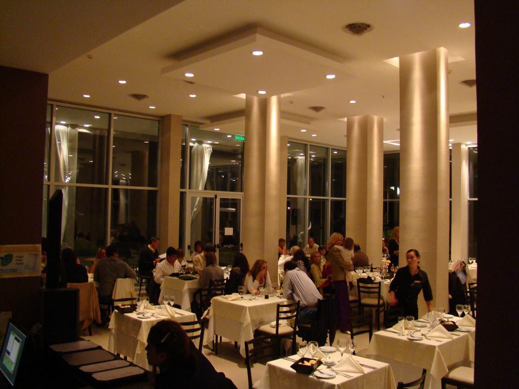 Howard Johnson Ramallo Εξωτερικό φωτογραφία