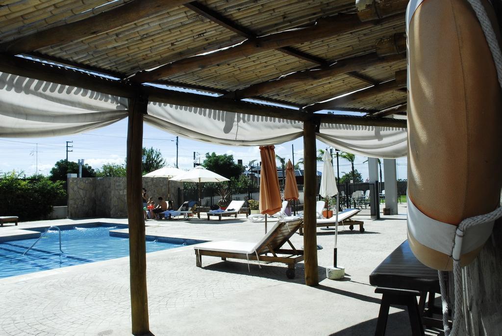 Howard Johnson Ramallo Εξωτερικό φωτογραφία